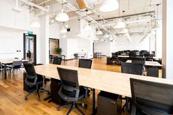 Arc 380 (D8), Office #569997511